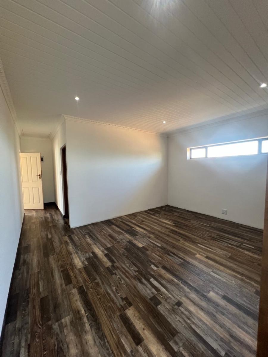 5 Bedroom Property for Sale in Royalston Residential Estate and Wildlife Reserve Eastern Cape